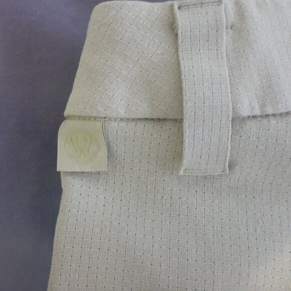 Mens Lululemon WovenAir Shorts (Bright Green) - Picture 4 of 4